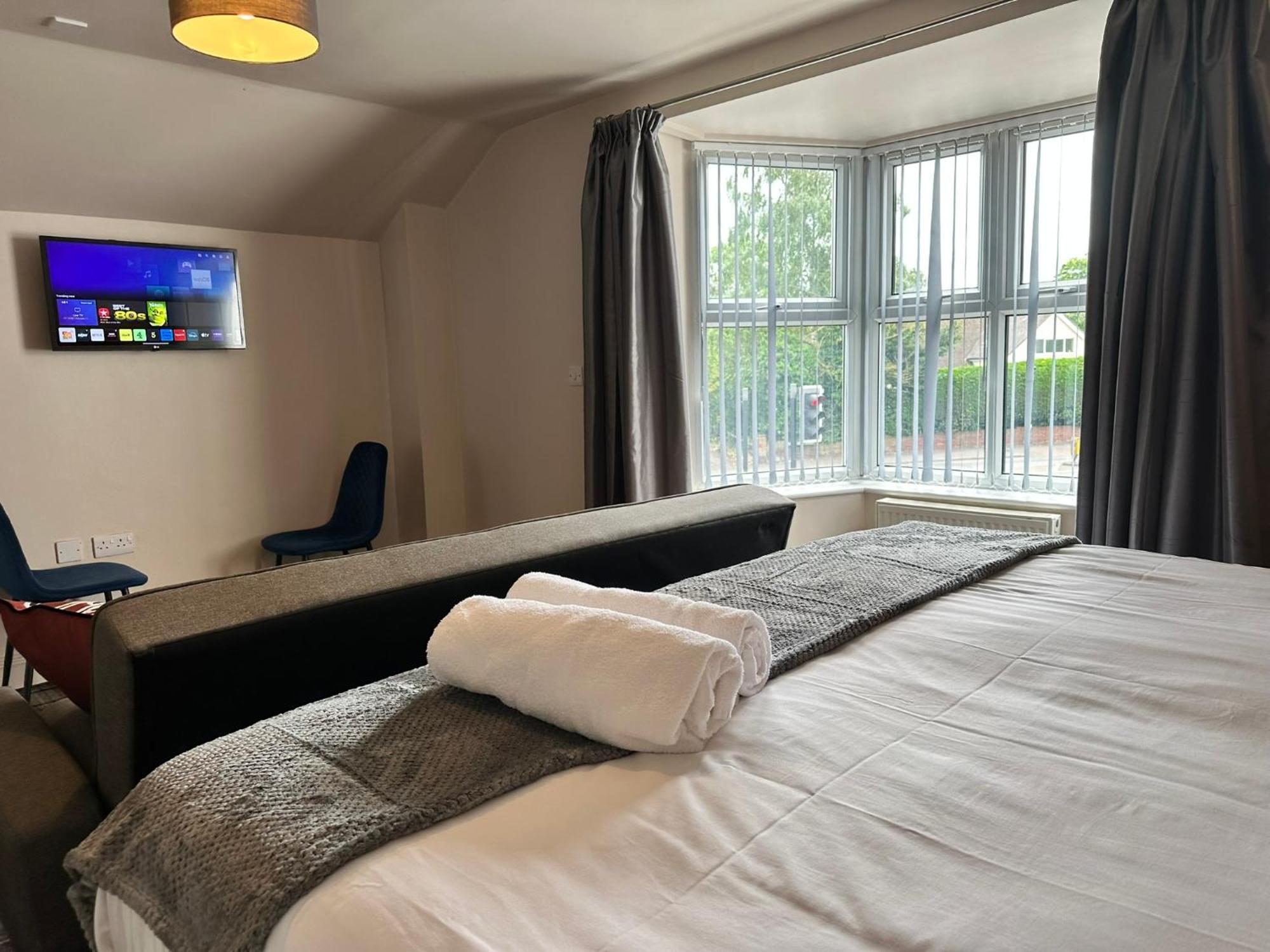 Hotel The Pub & With Onsite Free Parking 2 Minutes From Legoland 3*