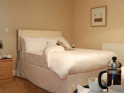 Hotel The Pub & With Onsite Free Parking 2 Minutes From Legoland Windsor